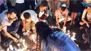 Mourning at Kikar Zion in Jerusalem. Credit: Tazpit News Agency 