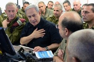 Netanyahu with the top IDF brass during the meeting. Credit: Koby Gideon / GPO.