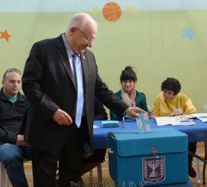 Photo Credit: Mark Neyman, GPO / Israeli President Reuven Rivlin and First Lady Nechama Rivlin cast their votes in Jerusalem.  